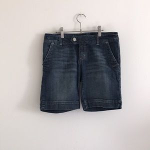 AE Bermuda shorts